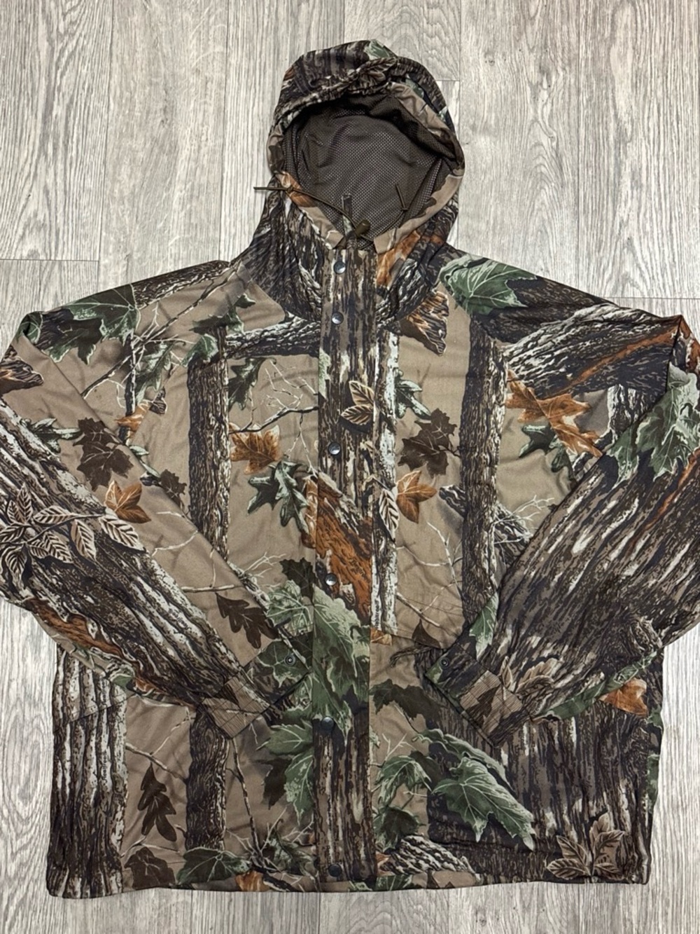 Vintage Pella Products Camo Rain Jacket
Size XL
#outdoors #hunting